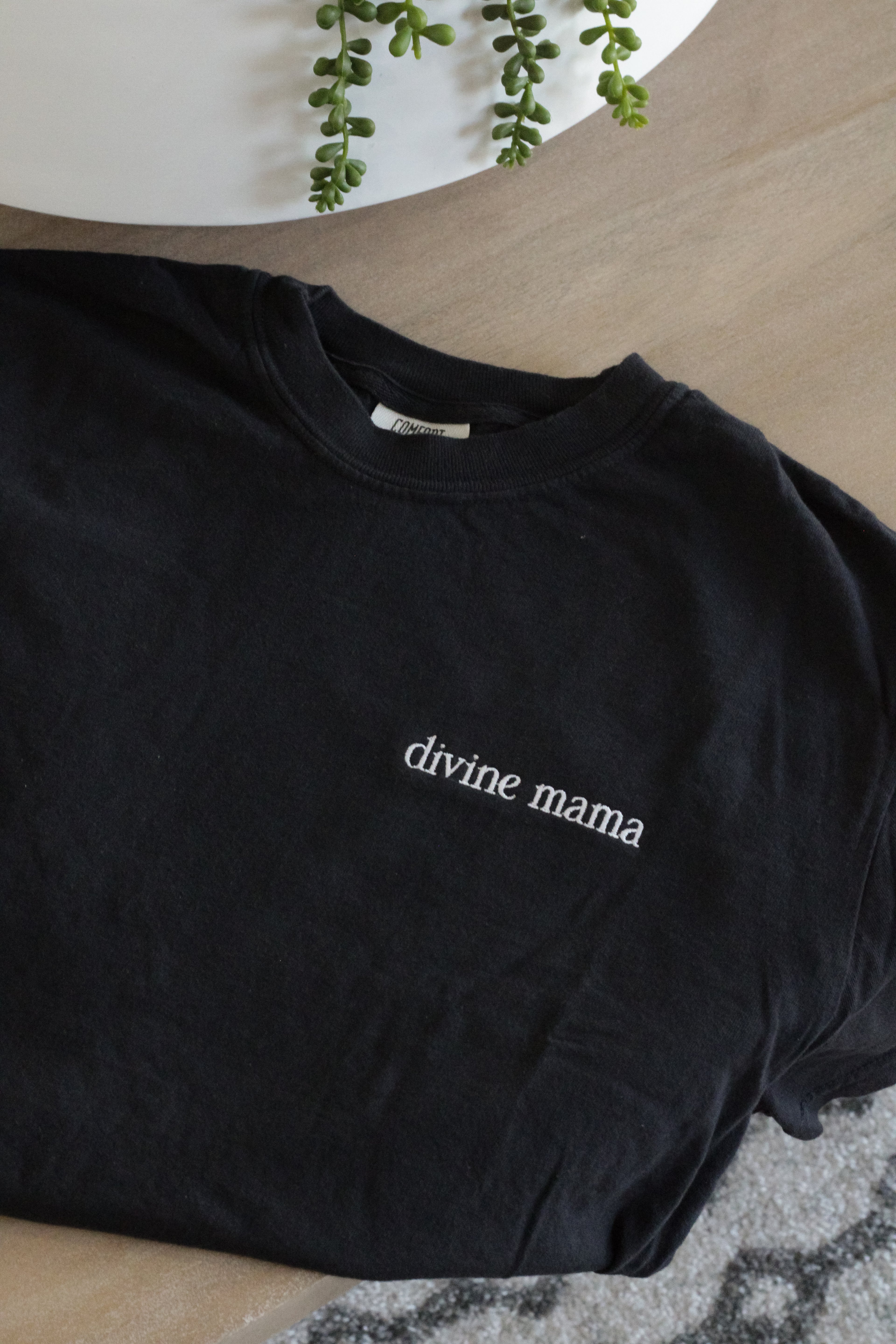 Divine Mama Tee
