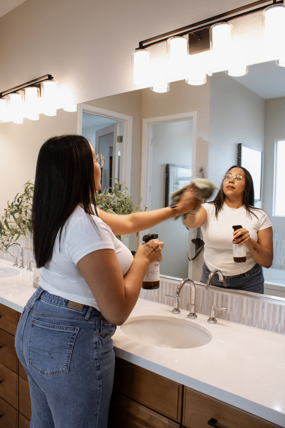 Luminous Glass Cleaner